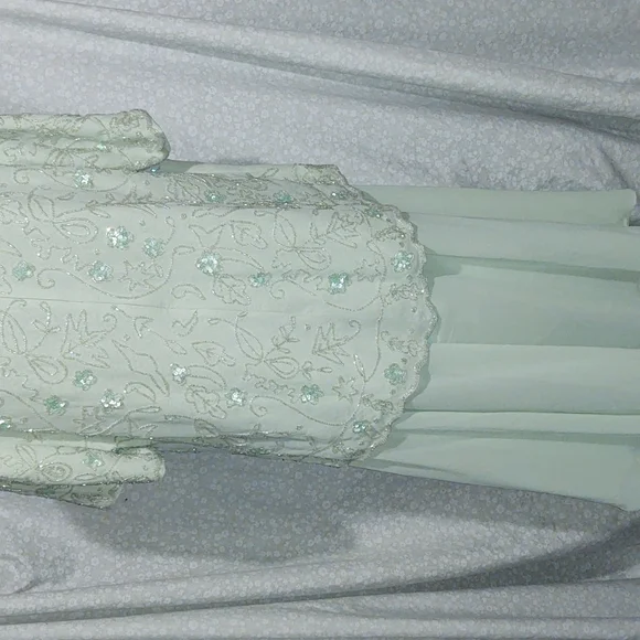 Roman's Formal Dress 2p MOTB - Picture 4 of 4